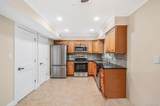 17 Bartlett - Photo 6