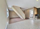18 Wyandotte Street - Photo 2