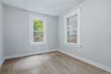 70 Vandeusen Street - Photo 3