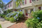 22 Washington Mews - Photo 2