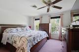 22 Washington Mews - Photo 15