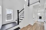 10 8th Avenue - Photo 13