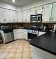 1498 Kew Avenue - Photo 3