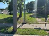 300 Brook Avenue - Photo 4