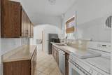 1085 Sackett Avenue - Photo 21