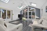 4 Woodleaf Court - Photo 8