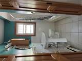 137 Roosevelt Avenue - Photo 8