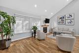109 Woods End Road - Photo 15