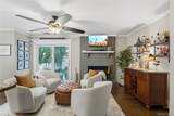 29 Hy Place - Photo 16