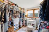 29 Hy Place - Photo 24