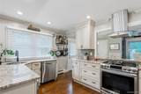 29 Hy Place - Photo 9