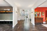 3076 Riverside Drive - Photo 2