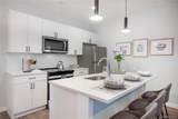 300 Carleton Avenue - Photo 2