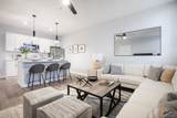 300 Carleton Avenue - Photo 4
