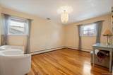 8 Sagamore Way - Photo 32