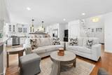 10 Foxboro Road - Photo 8
