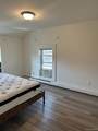 17 West - Photo 12