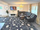 58 Narcissus Avenue - Photo 4