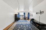 11 Park Avenue - Photo 5