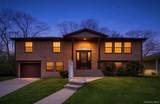 676 Bohemia Parkway - Photo 2