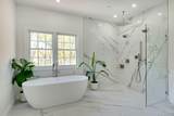 7 The Registry - Photo 20