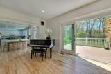 7 The Registry - Photo 10