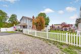 15 Roslyn Road - Photo 2