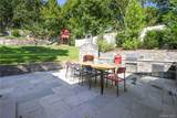 10 Loewen Court - Photo 30