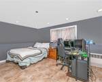 584 Yale Street - Photo 12