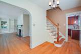 170 Hooker Avenue - Photo 4