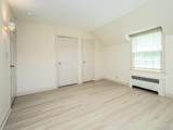 221 Manhasset Avenue - Photo 20