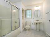 221 Manhasset Avenue - Photo 22