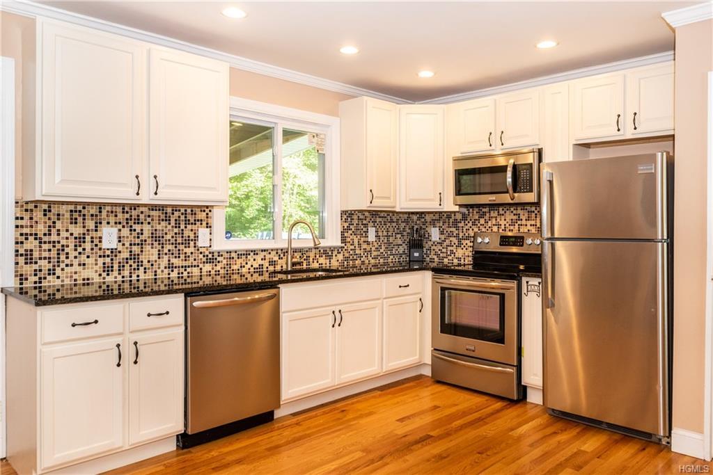 24 Glenna Drive - Photo 1