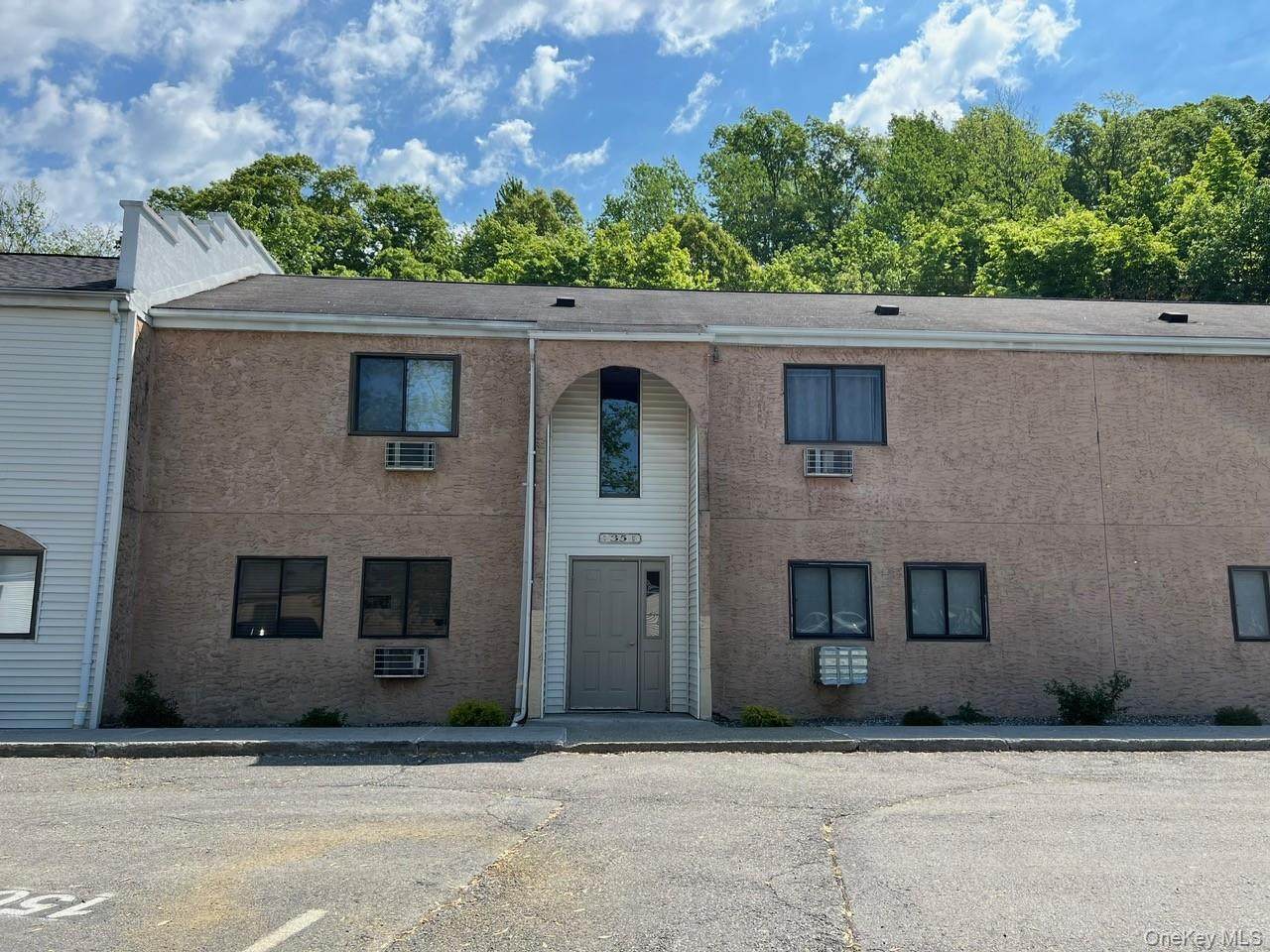 35 Scarborough Lane - Photo 1