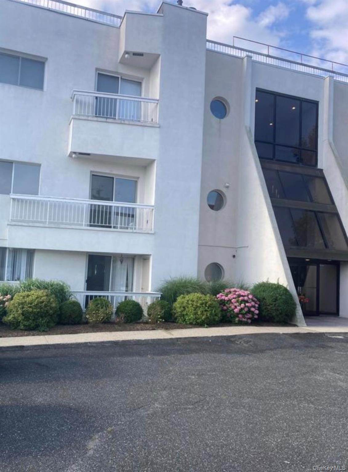 170-190 Schofield Street - Photo 1