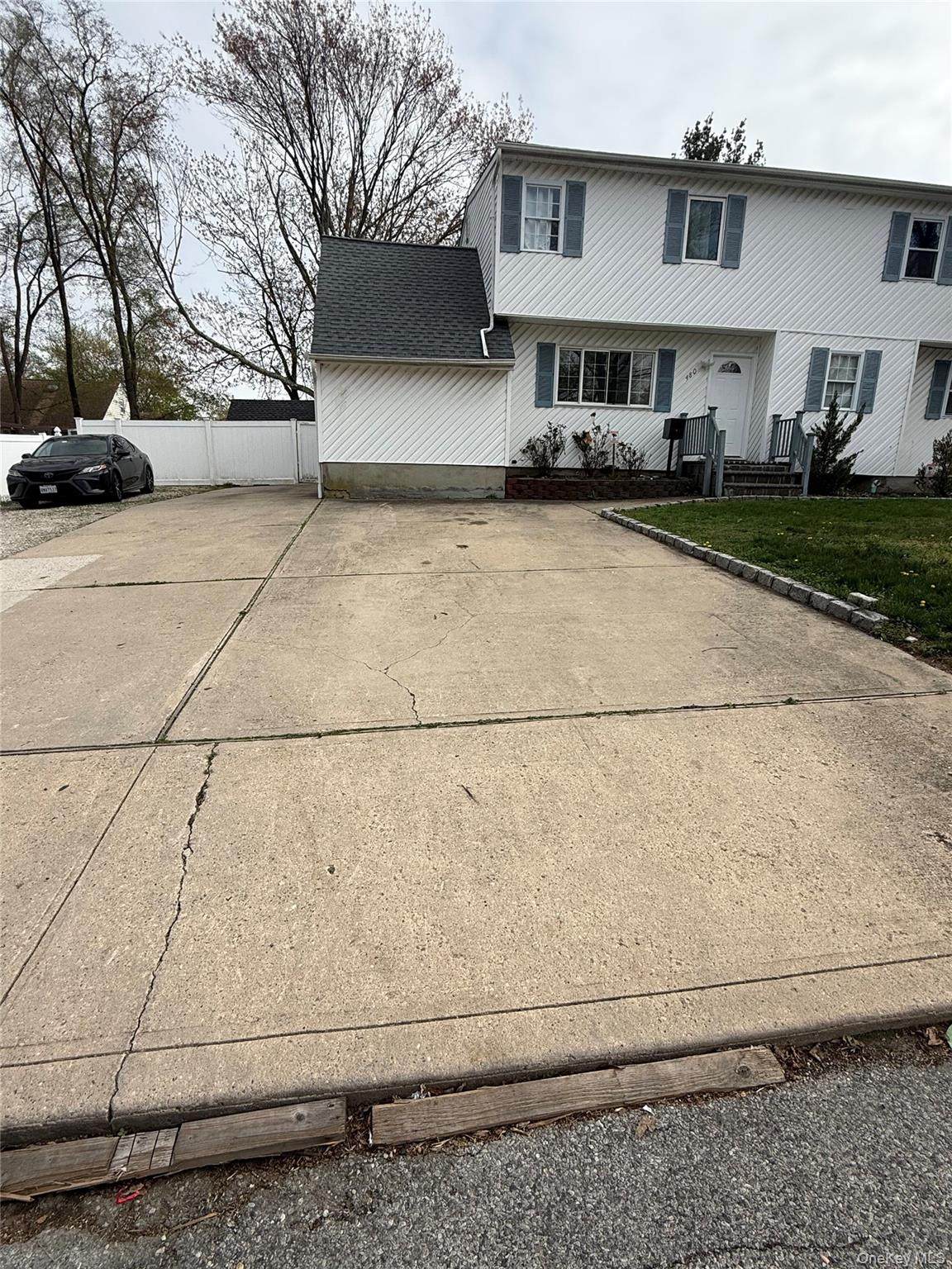 480 Saint Johns Street - Photo 1
