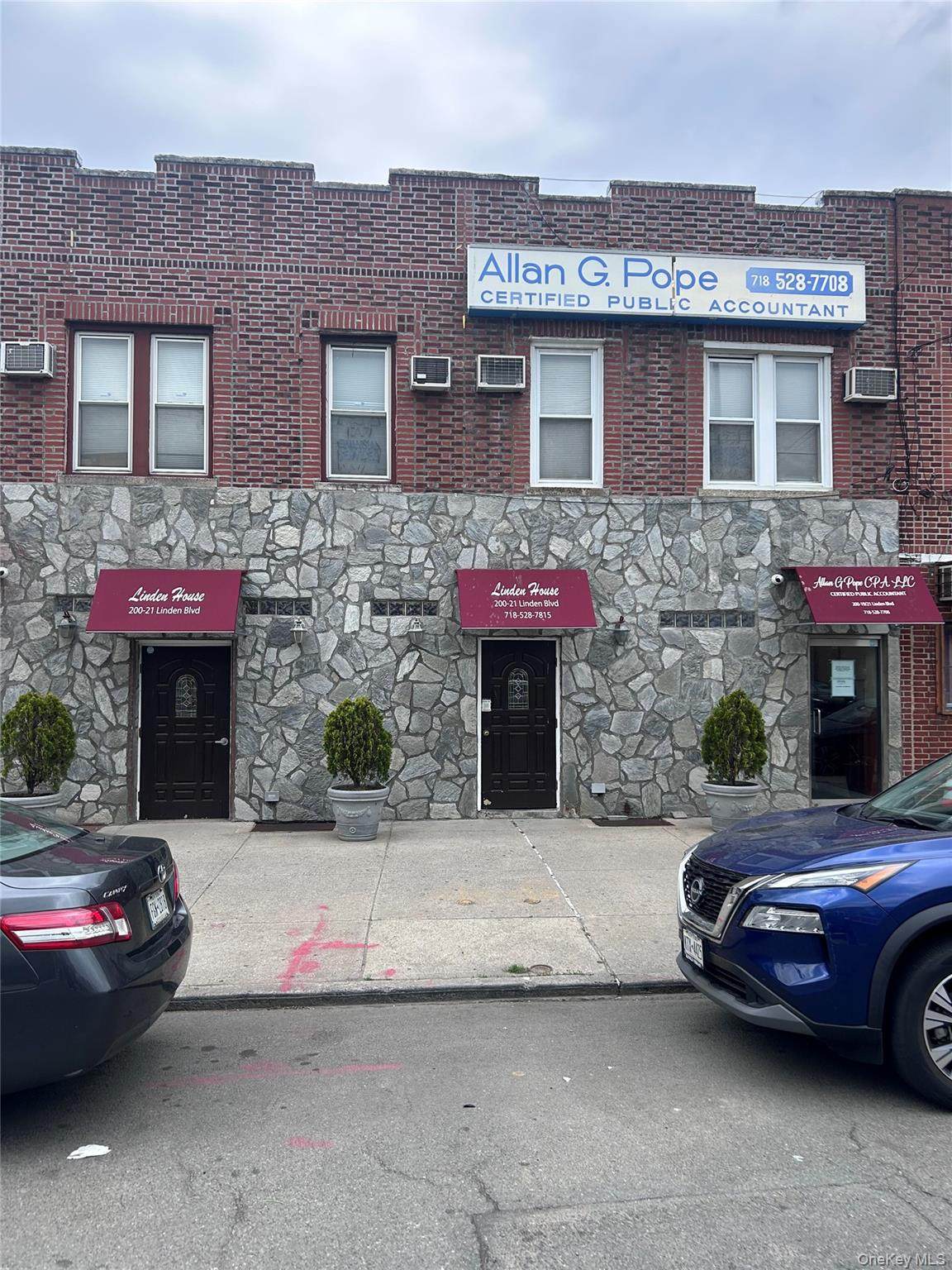 200-21 Linden Boulevard - Photo 1