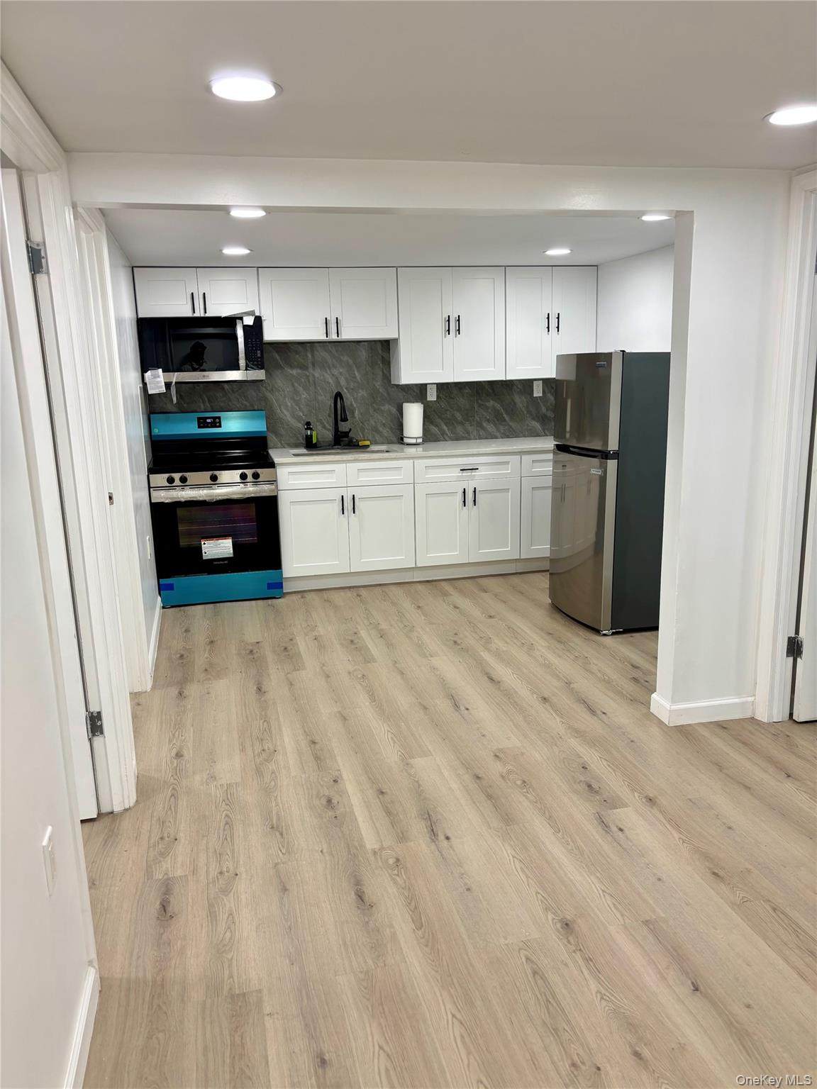 750 Highview Avenue - Photo 1