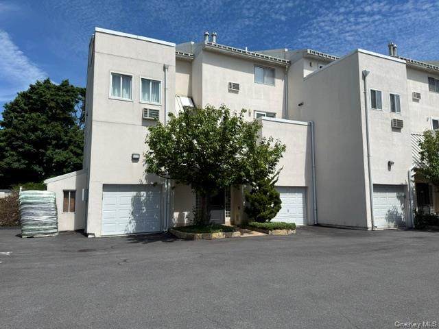 2730 Schurz Avenue - Photo 1