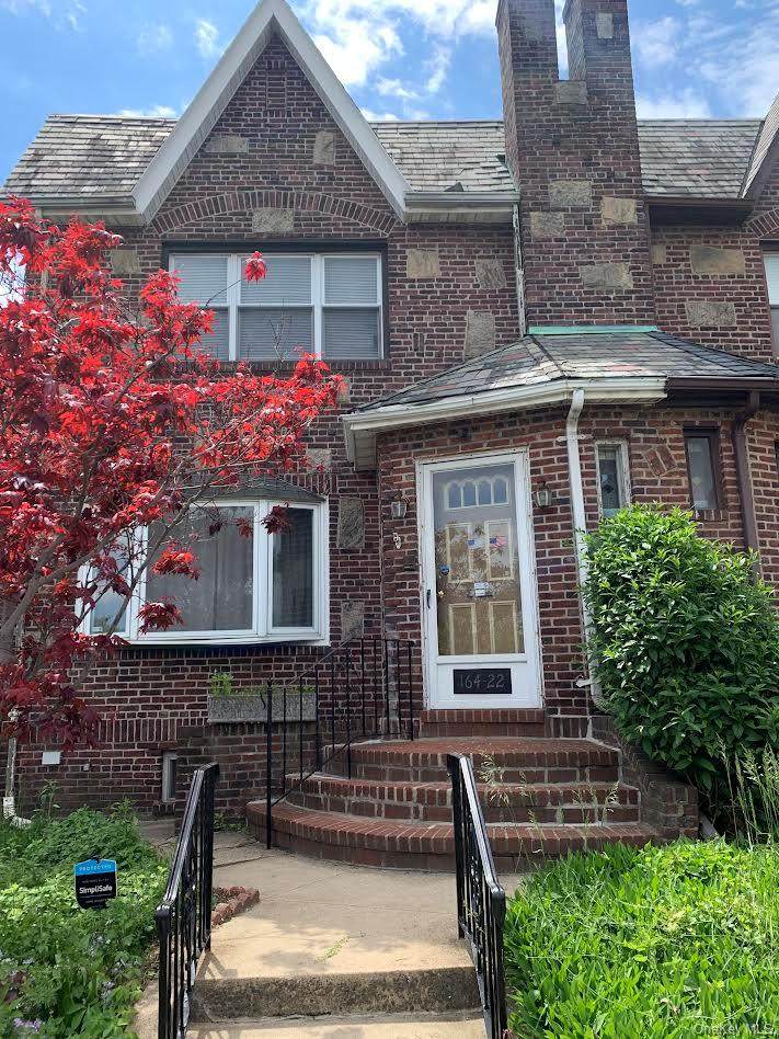 16422 Grand Central Parkway - Photo 1