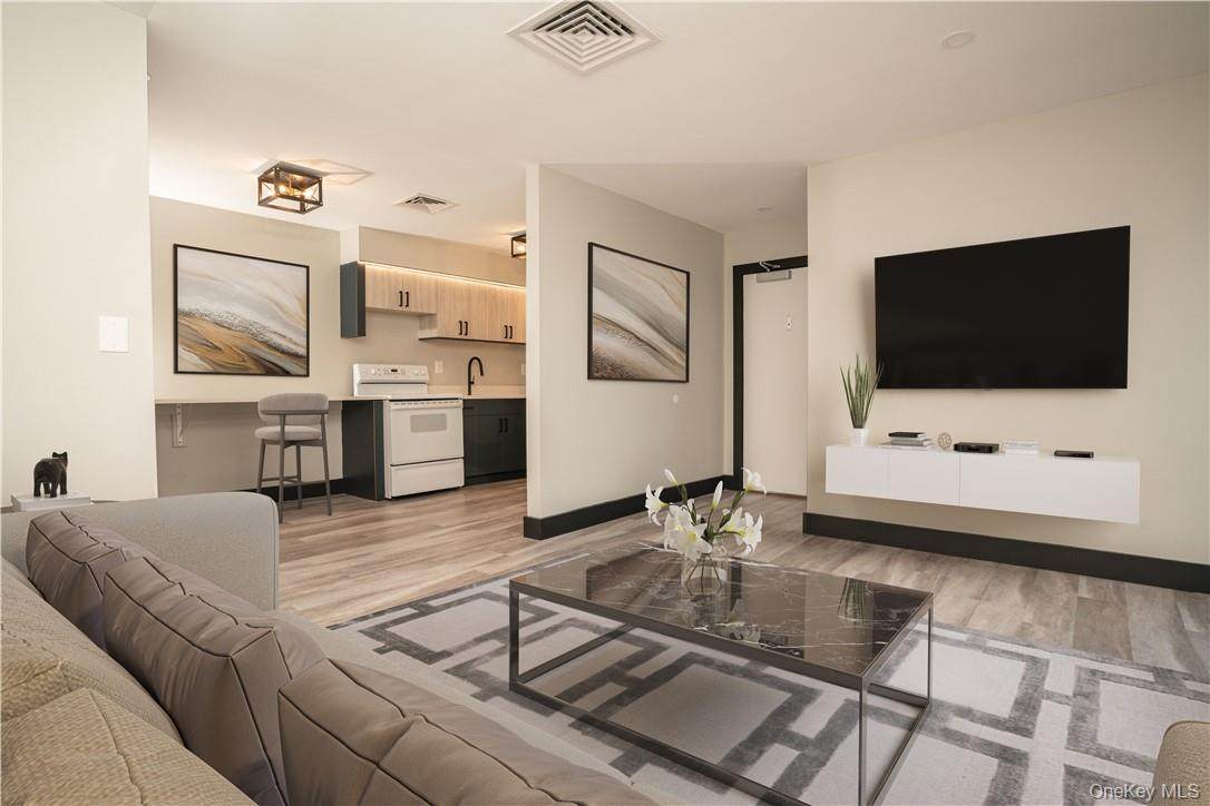 8-12 Boulevard - Photo 1