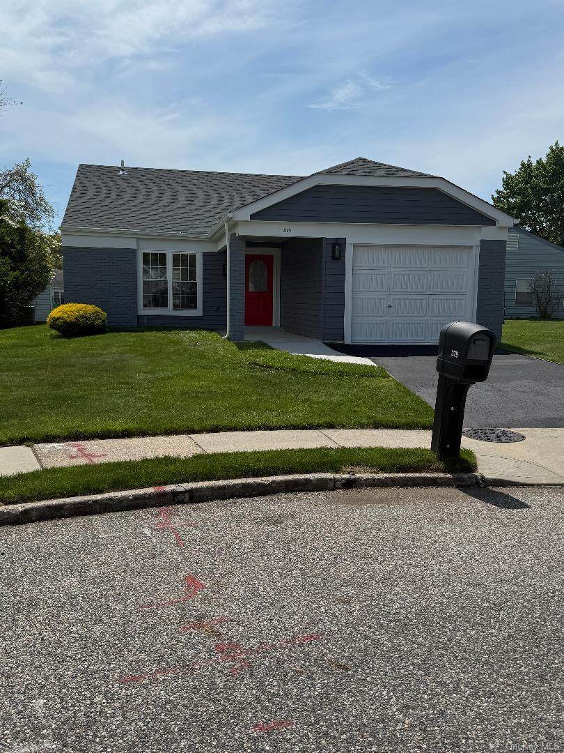 379 Larchmont Court - Photo 1