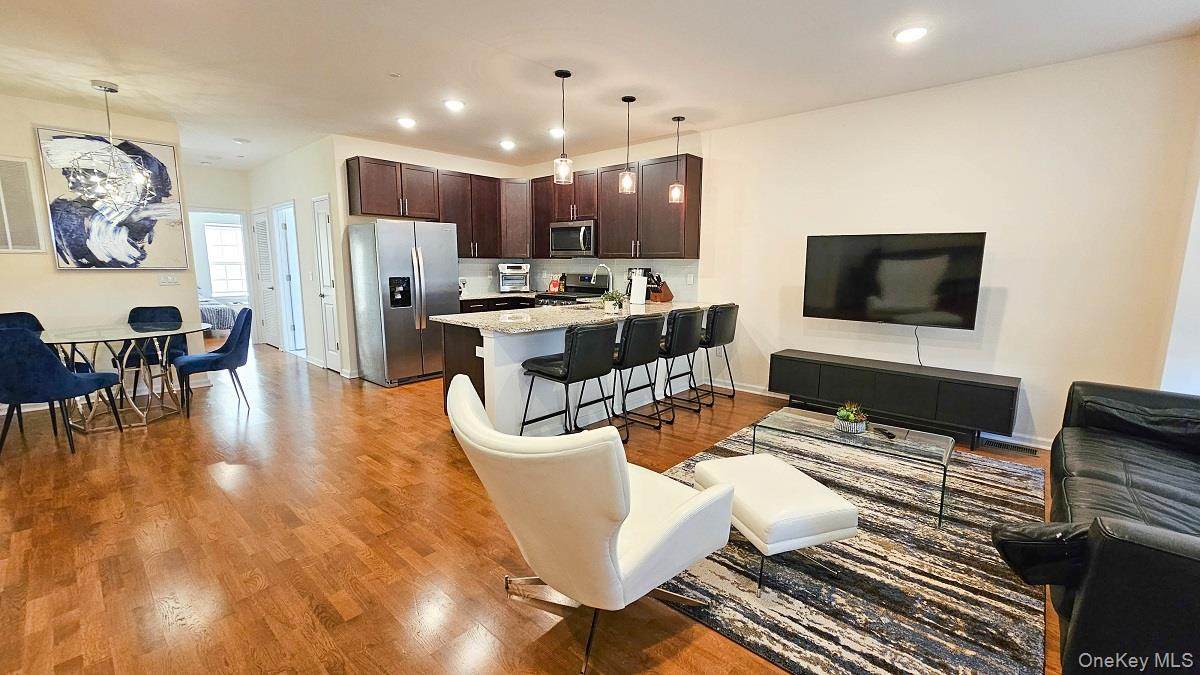 https://bt-photos.global.ssl.fastly.net/wpmls/orig_boomver_1_1004289-1.jpg