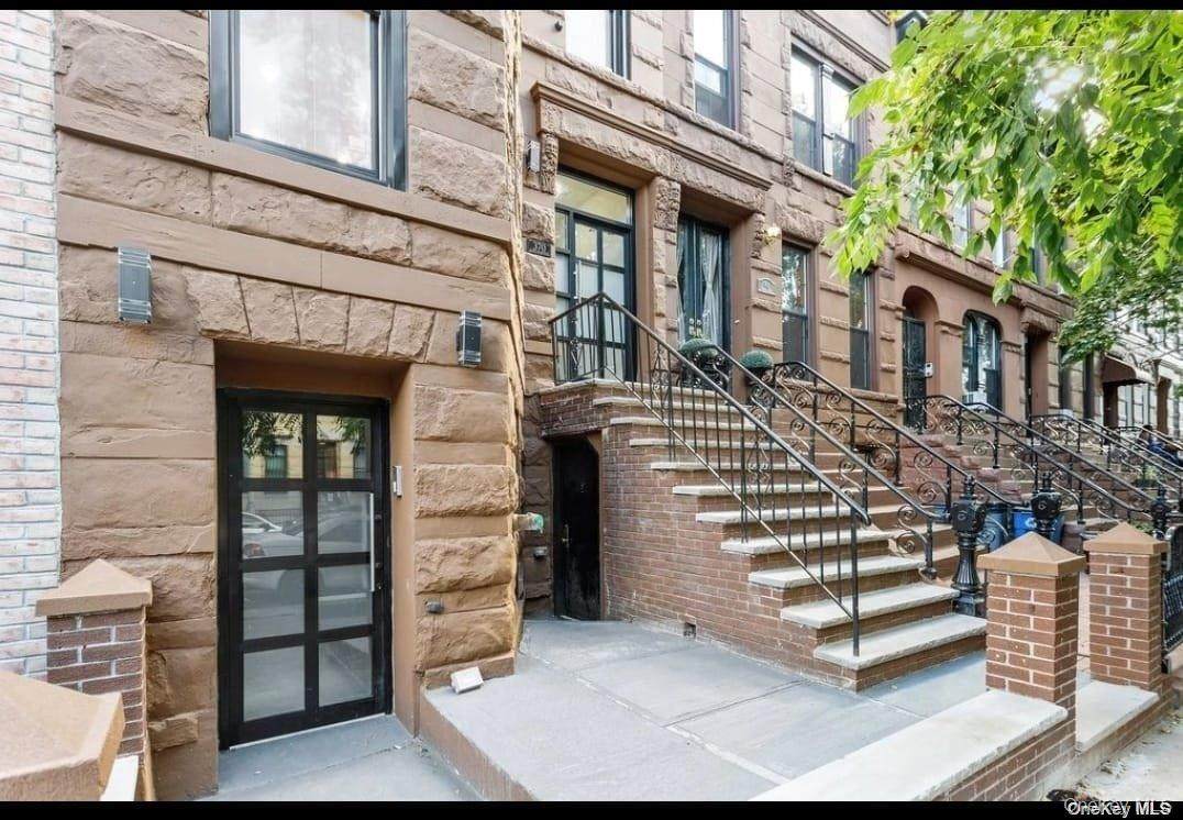 370 Marion Street - Photo 1