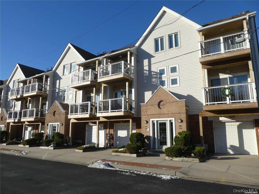 81 Pacific Boulevard - Photo 1