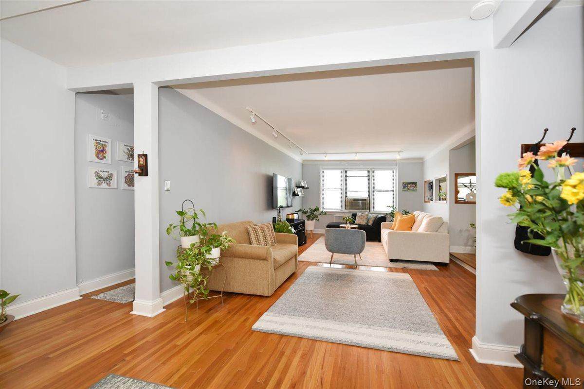 143-50 Hoover Avenue - Photo 1
