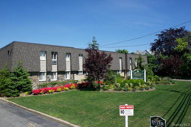 25 Clinton Avenue - Photo 1