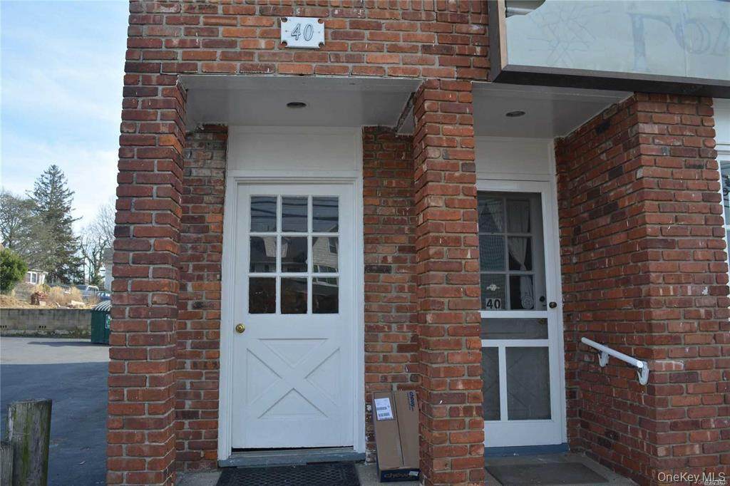 40 Bayville Avenue - Photo 1