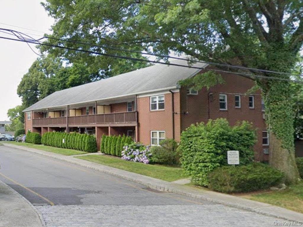 419 Tompkins Avenue - Photo 1