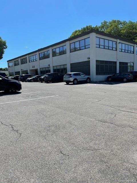44 Executive Boulevard - Photo 1
